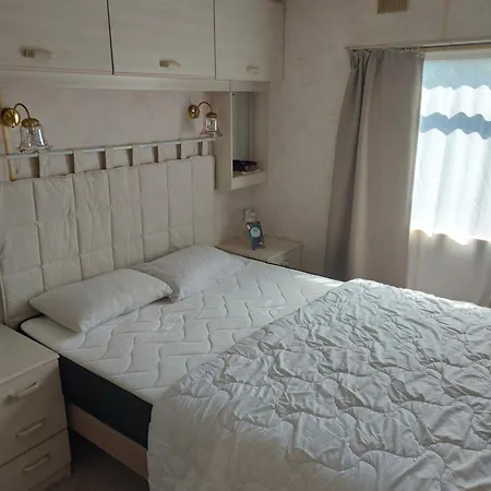 Mobilhome A Campsite Cancale
